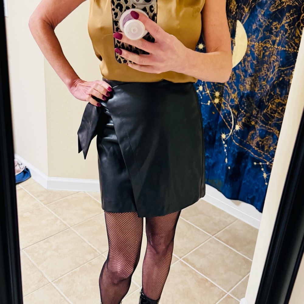 AND NOW THIS FAUX WRAP FAUX LEATHER SKIRT XS